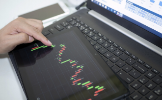 Trader vs. Investor Funds image Article Image